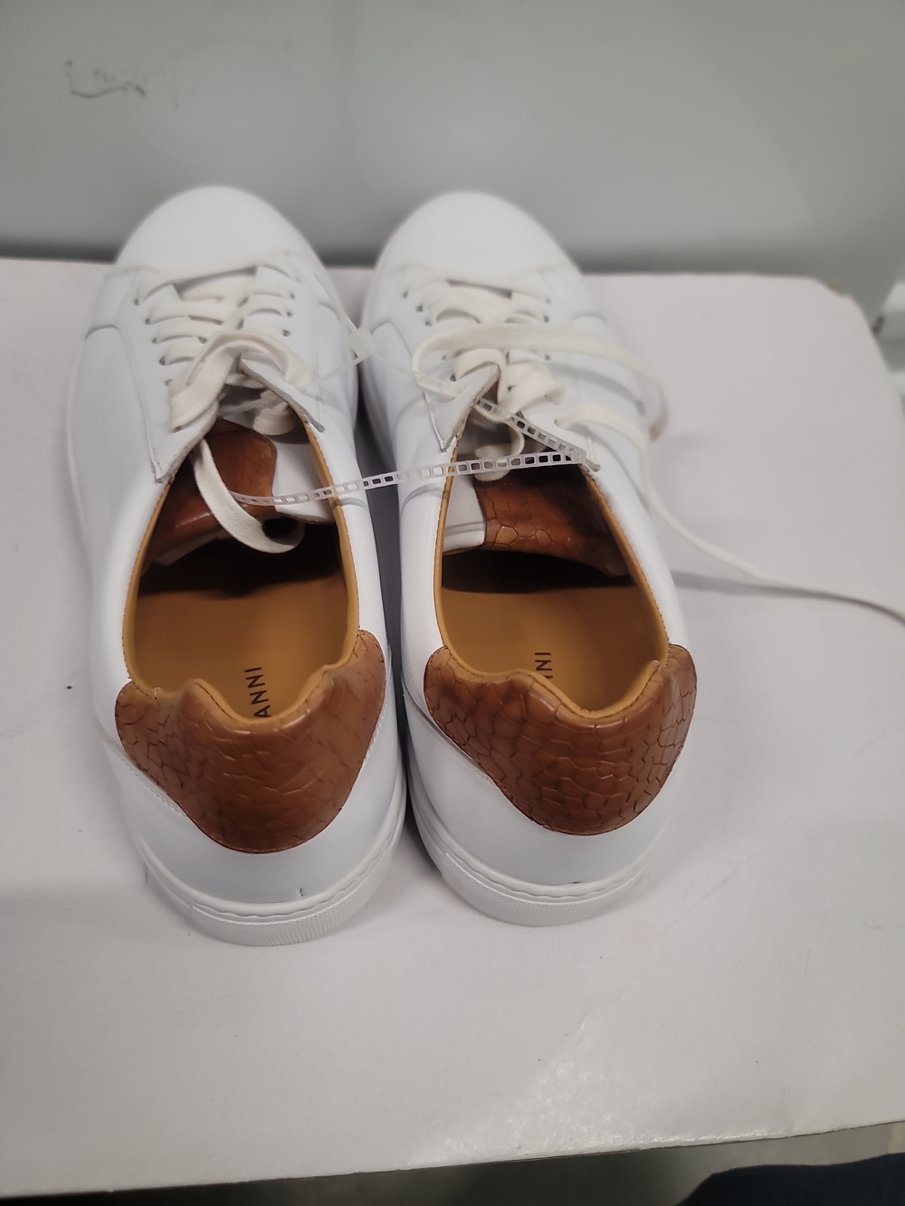 Magnanni Leather Sneakers